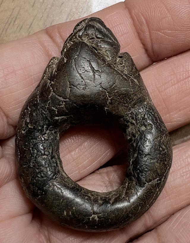 เครื่องรางของขลัง แหวนพระปิดตา เนื้อผงคลุกรักเก่า ไม่ทราบที่ 9