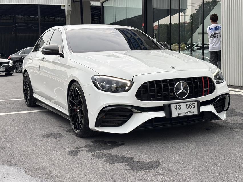 รหัสรถ KPV565 2022 MERCEDES BENZ E220d AMG SPORT