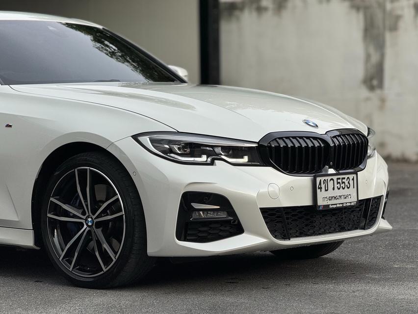 BMW 330e M Sport G20 ปี 2020สีขาว เกียร์ออโต้📌เลขไมล์ 94,700 กม.💰ราคา 990,000 บาท รูปที่ 4