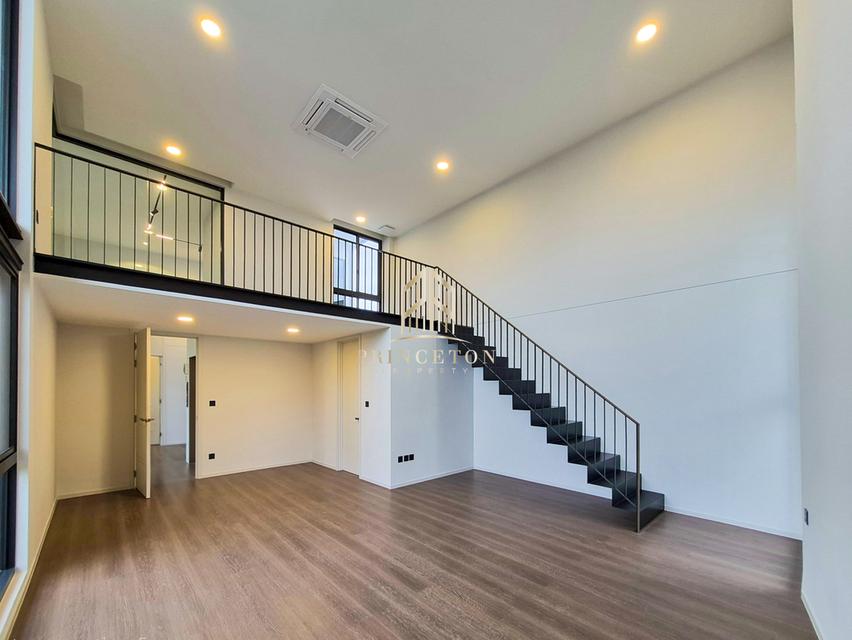 Luxury 3-Storey Modern Home VIVE New Krungthep Kreetha 16