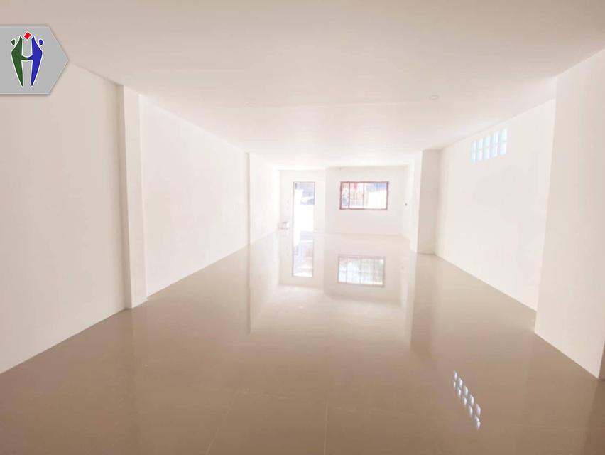 บ้านทาว์นเฮ้าส์ สามารถทำโฮมออฟฟิศได้ ให้เช่า เขาน้อย-เขาตาโล • ขนาด 34 ตารางวา 2 ชั้น • 3 ห้องนอน 4 ห้องน้ำ • ไม่มีเฟอร์นิเจอร์ • ค่าไฟและค่าน้ำจ่ายต 5