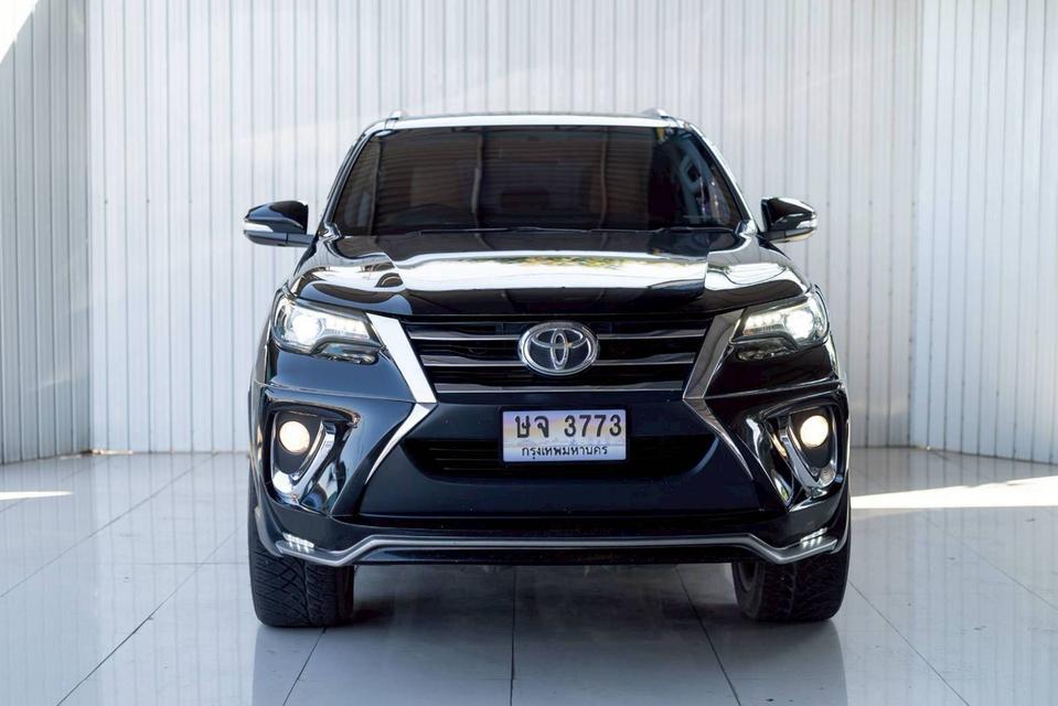 Toyota Fortuner 2.8V 4wd ปี16 รูปที่ 2