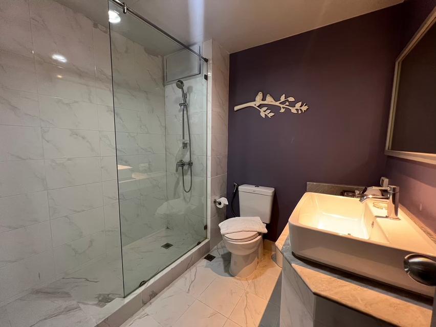 Weekly/Monthly Room Rentals at Imm Hotel Ladprao, Bangkapi, Bangkok. Excellent location near The Mall Bangkapi. 7
