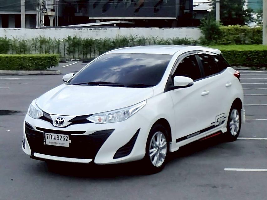 รหัสรถ QT9262 TOYOTA YARIS Ativ 1.2 E Hatchback สีขาว ปี2018