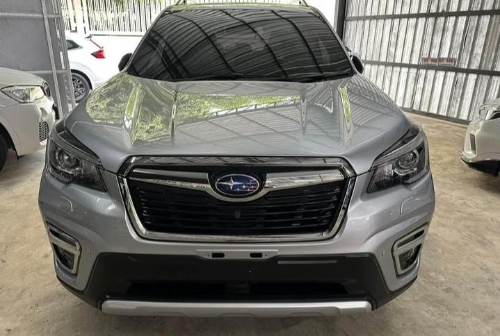 Subaru FORESTER สีเทา 7