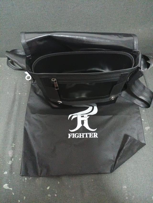 ปล่อยกระเป๋า Fighter  4