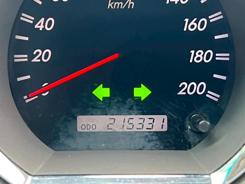 Fortuner 7 ที่นั่ง เครื่องเบนซิน+CNG คุ้มสุดในงบสามแสน รูปที่ 10