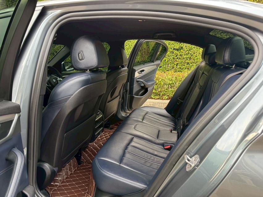 รหัสรถ AVA4999 🆕 BMW 520d Msport G30 รุ่นทอปสุด ดีเซล ปี 2022 รูปที่ 9