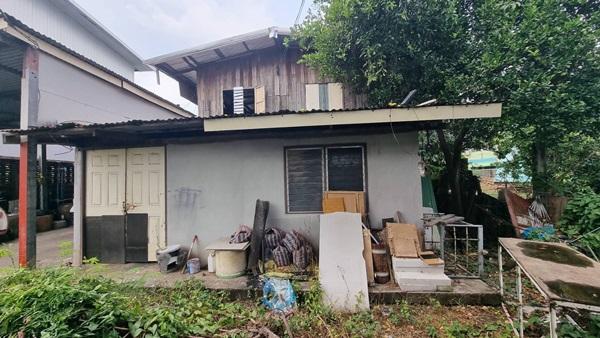 ขายที่ดินราคาถูก พร้อมบ้าน 2 ชั้น 101 ตร.ว. เมืองร้อยเอ็ด ทำเลดีเข้าออกสะดวก ใกล้แหล่งชุมชน และสถานที่สำคัญ โทร 063-2825635 รูปที่ 12