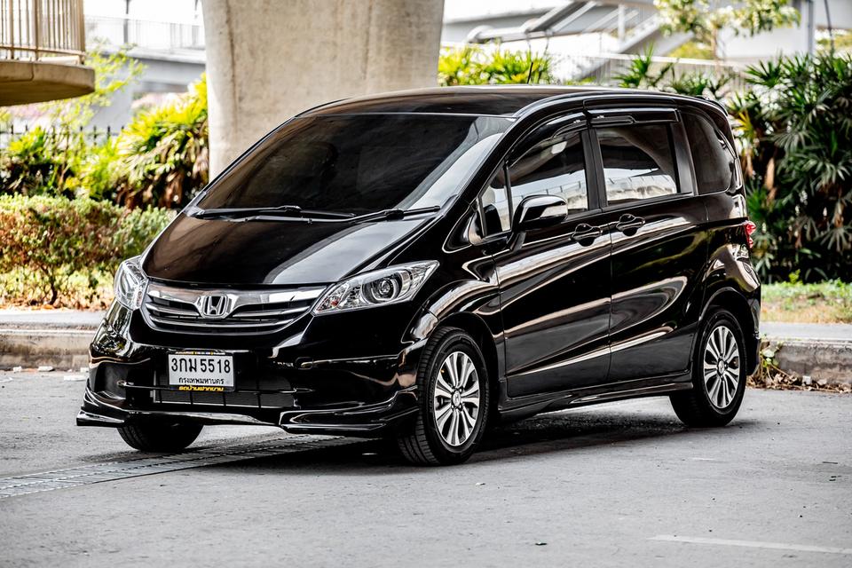 Honda freed 1.5 SE ปี 2014 สีดำ ประตูเลื่อนไฟฟ้า 