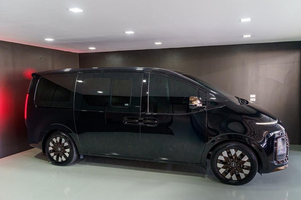 HYUNDAI STARIA PREMIUM 2022 ที่สุดแห่งรถ MVP ตัวท็อปสุด SUNROOF วิ่งเพียง 96,xxx KM. ประวัติเซอร์วิสศูนย์ทุกระยะการใช้งาน 7