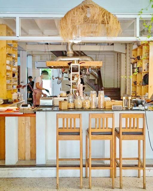 สีลม สาทร ใจกลาง CBD พระราม 4 Airbnb MRTสามย่าน 500ม. ถูกมาก โอกาสทอง เช่าร้านอาหารพรีเมียม 2 หลัง สไตล์โฮมมี่ วินเทจ 50 6