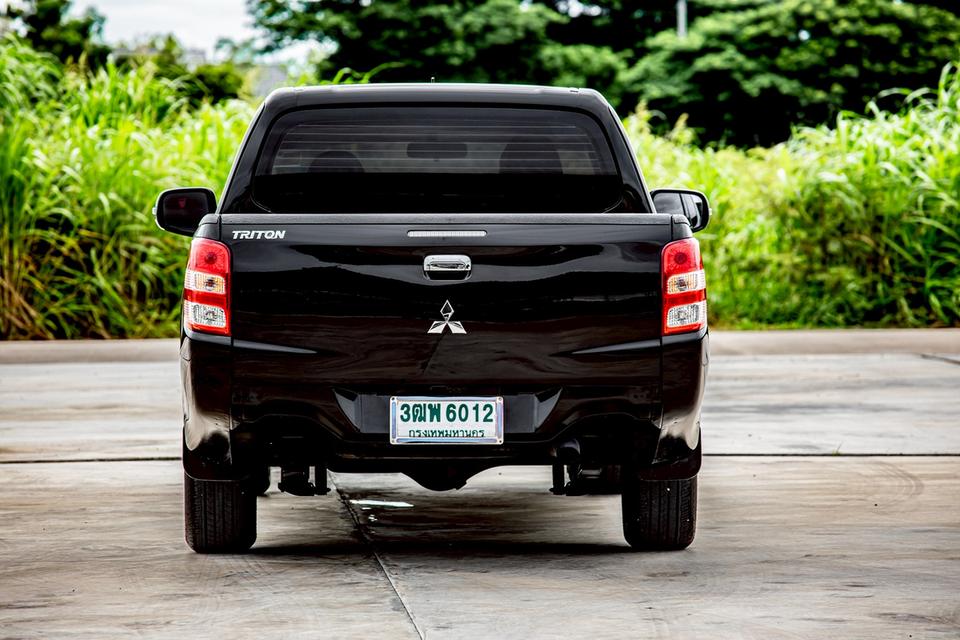 Mitsubishi Triton Mega Cab 2.5 GLX ปี 2017 สีดำ  6