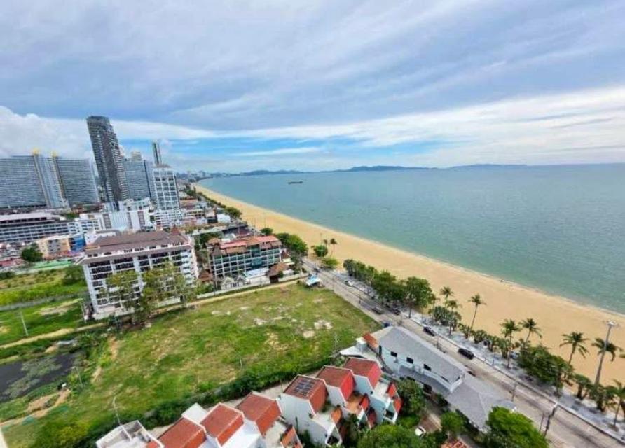 Beach front condo Cetus Jomtien Pattaya 8
