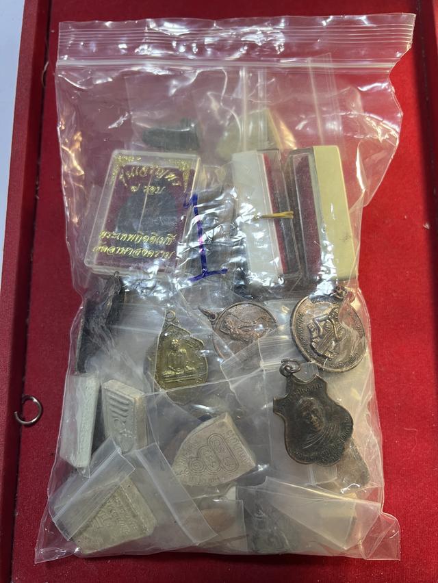 ชุดเหมายกถุง สุดคุ้ม พระเหรียญ พระผง+ดิน พระกล่อง