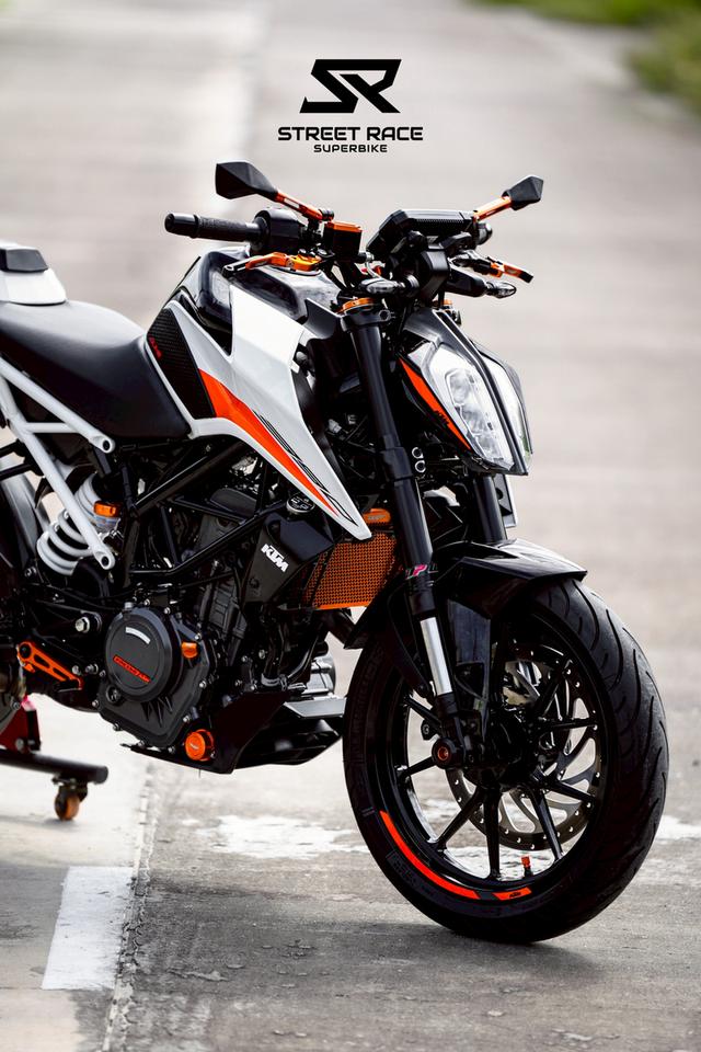 2023 KTM duke390 2023 – รถสวย หล่อ เท่ พร้อม ของแต่งคุมโทนส้ม หล่อๆ 13