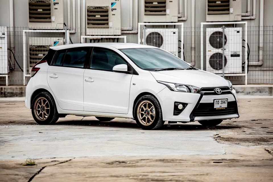 Toyota Yaris 1.2J ปี 2016 สีขาว รถสวยเดิม