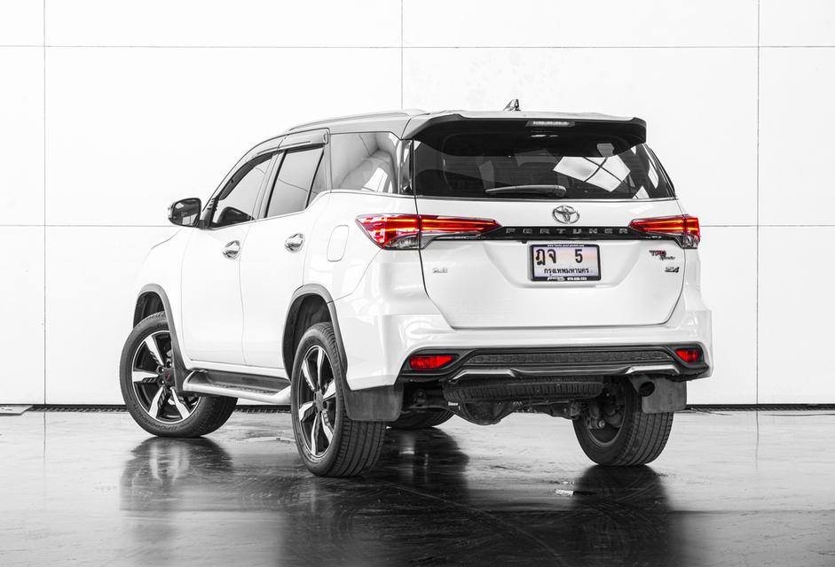 #Toyota🚗 2019 Toyota Fortuner 2.8 TRD Sportivo Black-Top 4WD รูปที่ 3