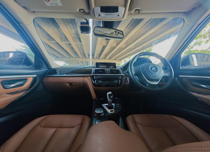 BMW 330e Luxury F30 Plug-in Hybrid ปี 2018 รูปที่ 9