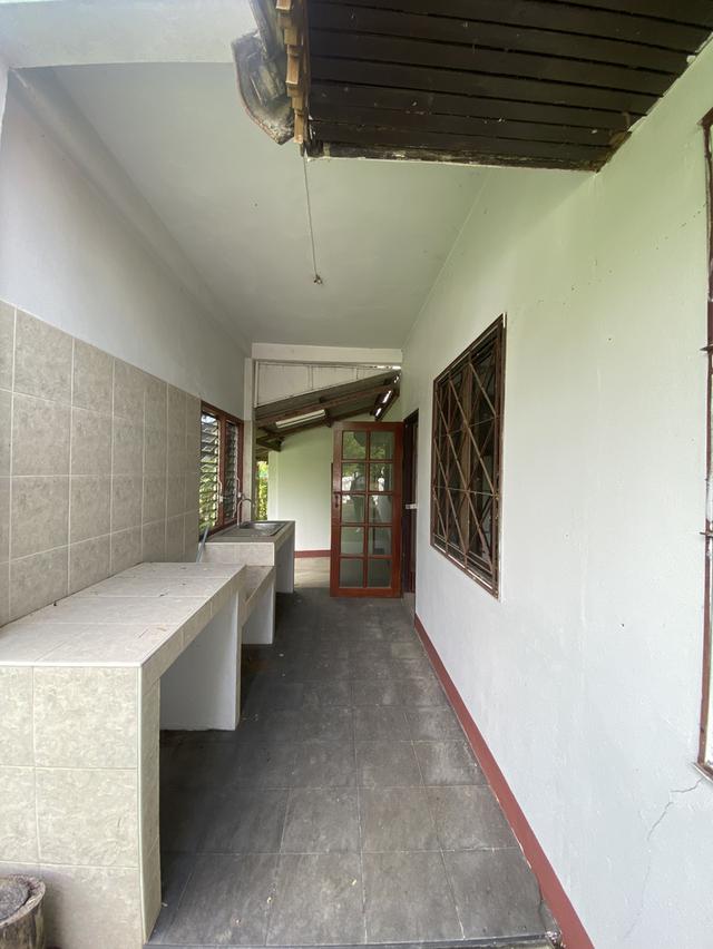 บ้านพร้อมที่ดิน 18