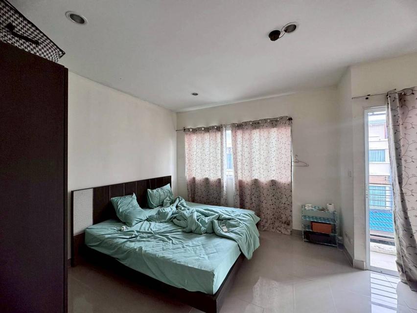 ขายทาวน์โฮม 3 ชั้น หมู่บ้านวิลเลจ ซิตี้ ซ.พัฒนาการ 38 พร้อมผู้เช่า (N.1824) 9