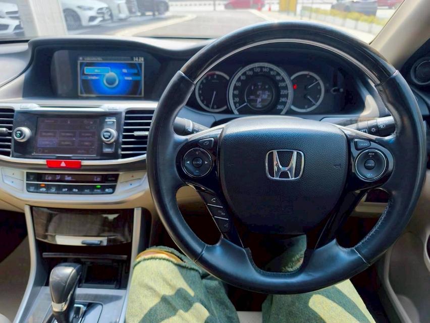 รหัสรถ KPV7394 2014 HONDA ACCORD 2.0 EL 5