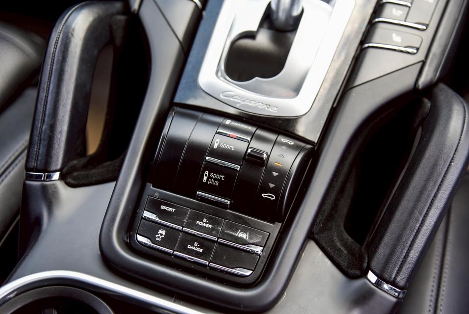 รหัสรถ CBL6644 Porsche CAYENNE 3.0 S E-Hybrid 4WD AT 2016 15