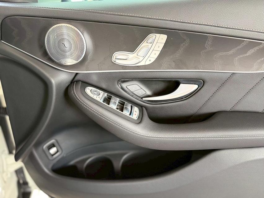 รหัสรถ AP9667 Benz Glc 250d ดีเซล4 Matic Top สุด ปี19  15