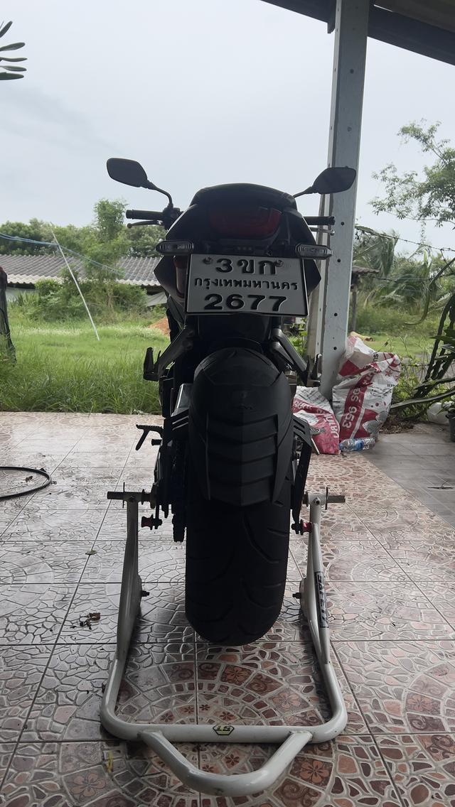 Honda CB650R 4