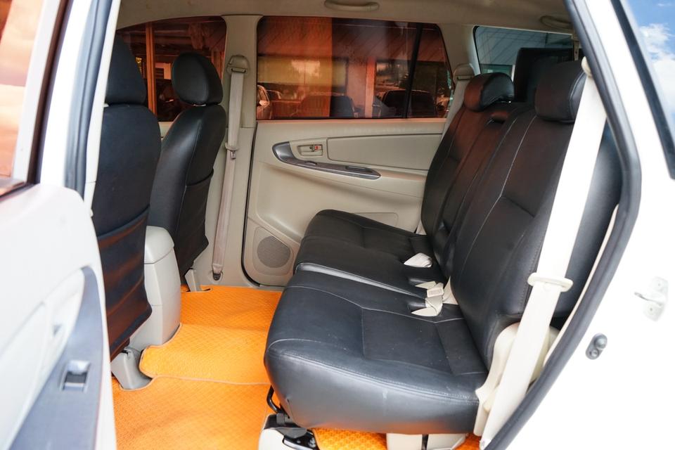 2012 TOYOTA INNOVA 2.0G 10