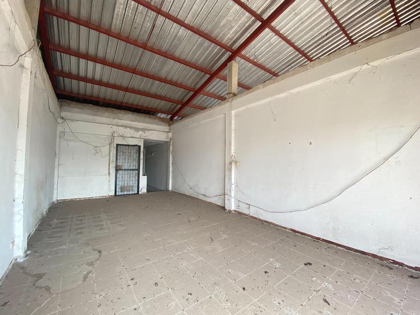 ขายด่วน!! อาคารพาณิชย์ 2 คูหาด้านหน้าทะลุกัน ทำเลดี จ.อุดรธานี (OSS-098) 5