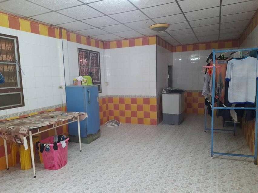 #ขายด่วน บ้านสวยน่าอยู่  ราคาดูดีที่ 1,050,000 บาท เท่านั้น เนื้อที่ 50 ตรว. พื้นที่ใช้สอย 95 ตารางเมตร 2 ห้องนอน 2 ห้องน้ำ  แถมฟรี แอร์ 3 ตัว  บ้านเล 8