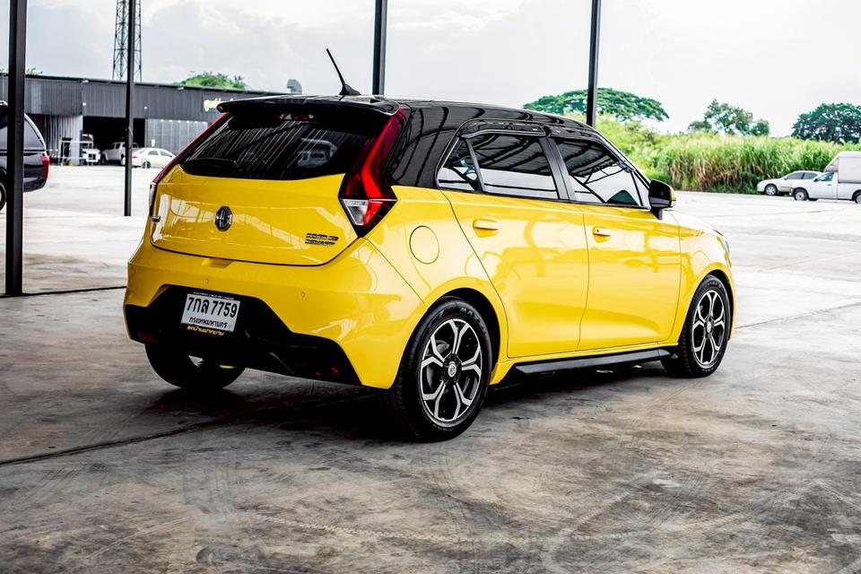 New MG 3 1.5X Sunloof ปี 2018 สีเหลือง มือเดียวป้ายแดง  5