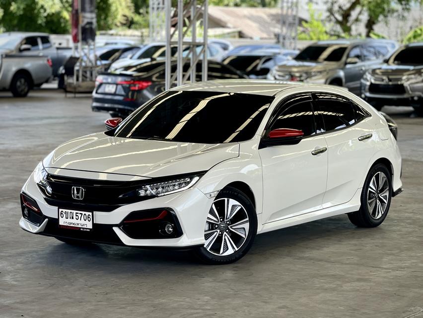 2017 Honda Civic FK 1.5 Turbo Hatchback สีขาว ไมล์ 84089 กม. 3