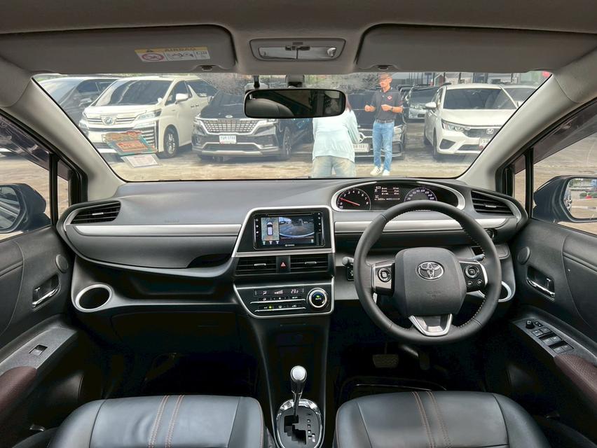 ปี 2020 TOYOTA SIENTA, 1.5 V โฉม ปี16-ปัจจุบันสีดำ เกียร์ออโต้ เครื่องเบนซิน มือเดียวป้ายแดง 7