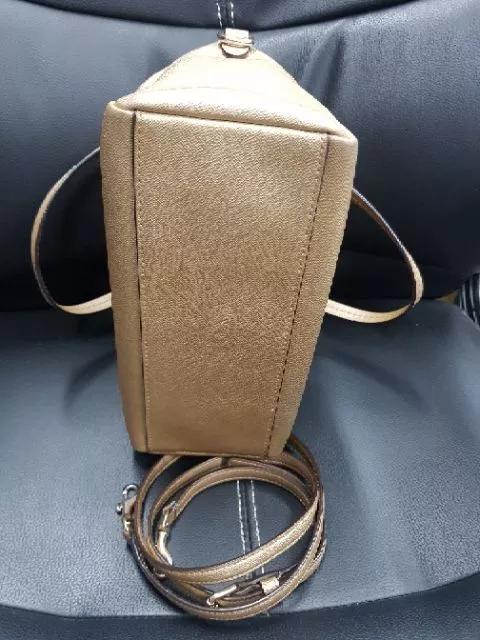 ส่งต่อกระเป๋าสะพายCoach MINI รุ่น F50430 สี GOLD มือ2 สภาพดีพร้อมใช้งาน ขนาด9" รูปย่อยที่ 3