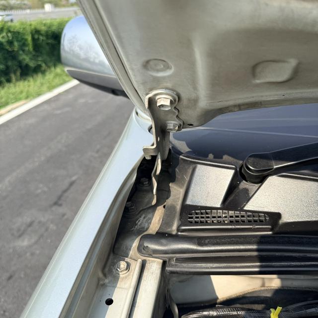 TOYOTA VIGO 4ประตู 2.5E 2005 ✅ไม่มีชน ไม่มีน้ำท่วม ไม่แก็ส ✅เครื่องดีเซล เกียร์ช่วงล่างเยี่ยม ✅จอแอนดรอย หลังคาแครี่บอย ✅รถสะอาดพร้อมใช้ เล่มสวยพร้อมโ รูปที่ 13