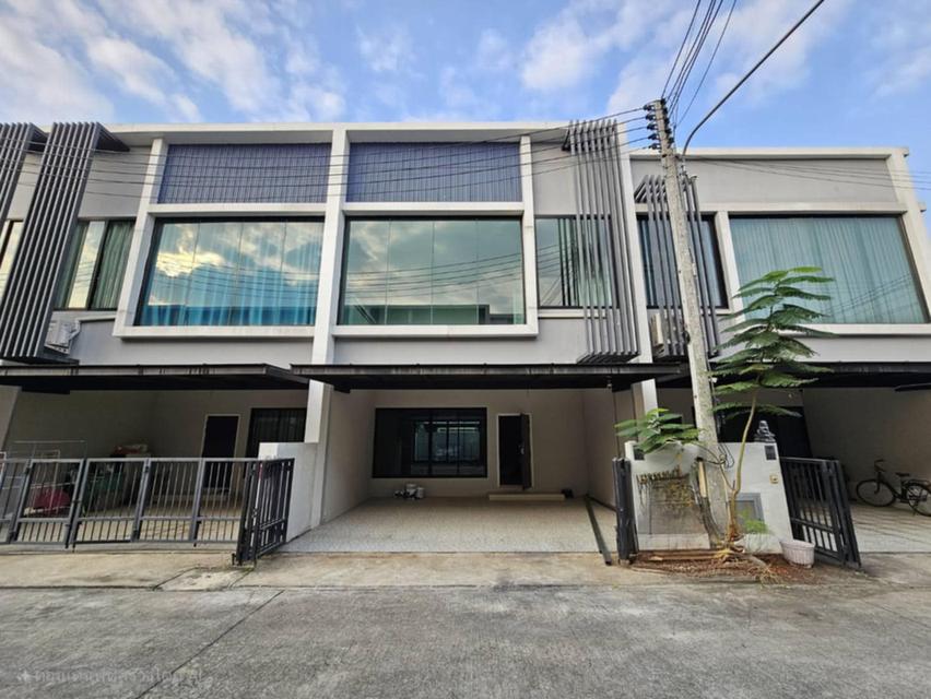 🏠✨ ทาวน์โฮม 2 ชั้น ในโครงการ ใกล้ตลาด–ห้าง ของครบ เดินทางง่าย อยู่สบายสุด! 😎