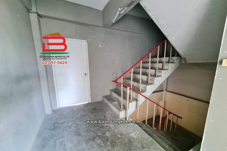 อาคารพาณิชย์ เนื้อที่ 17.4 ตร.ว. หมู่บ้านขวัญนนท์ (ซอยประชาราษฎร์ 9/1) ถนนประชาราษฎร์ ตำบลสวนใหญ่ อำเภอเมืองนนทบุรี นนทบุรี 16