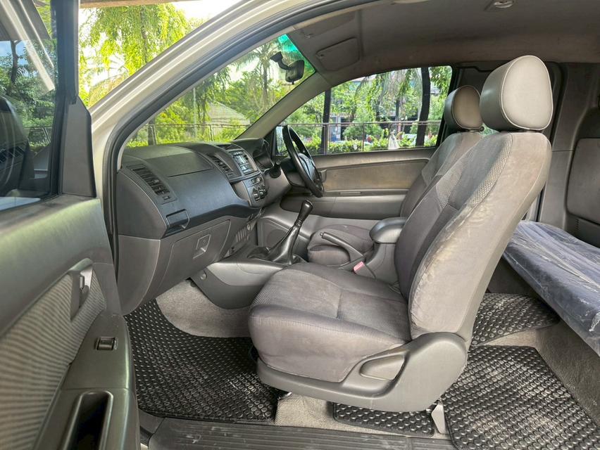 Toyota Hilux Vigo Champ Smart Cab 2.7 J LPG MT ปี 2011 16