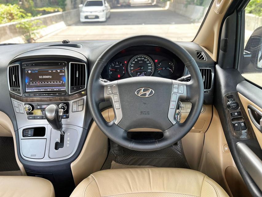 HYUNDAI H-1 ปี2018แท้ 2.5 Deluxe AT รถสวย พร้อมใช้ ฟรีดาวน์ รถบ้านมือเดีียว 9