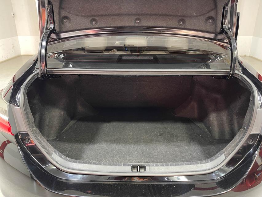 TOYOTA COROLLA ALTIS 1.6 G ปี 2019 สีดำ  เกียร์ AT  ไมล์ 191,XXX 7