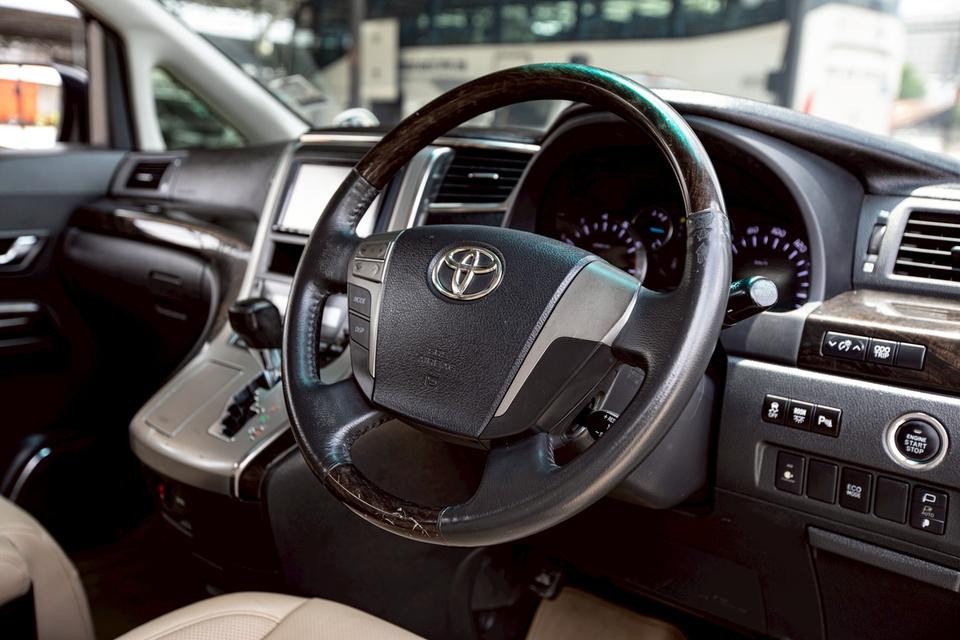 Toyota Vellfire 2.4ZG ปี14 12
