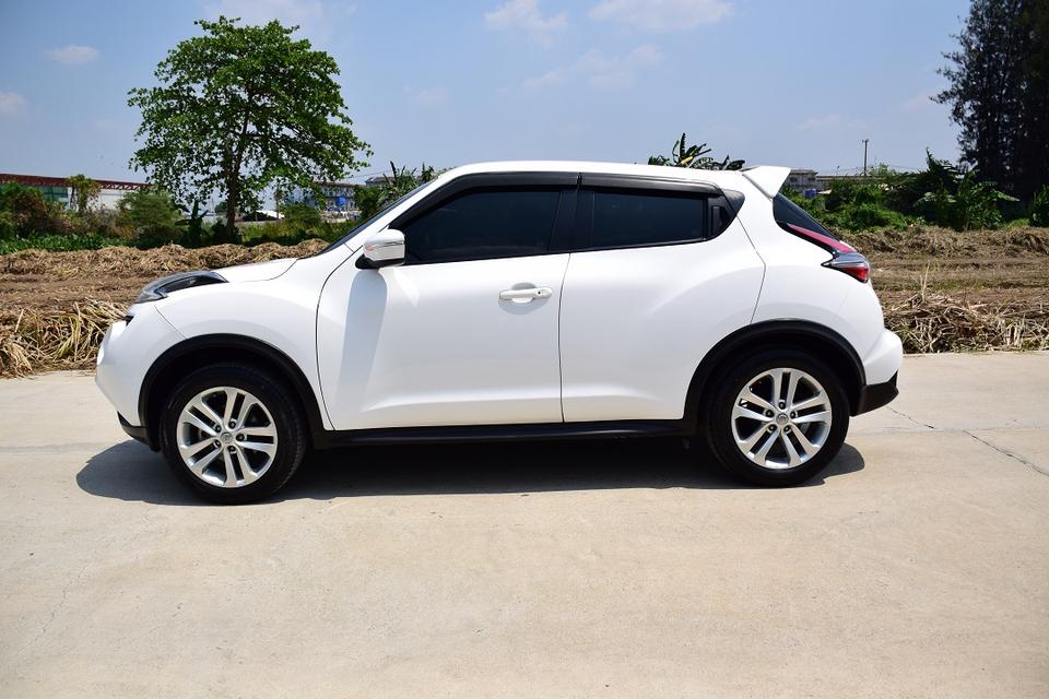 ขายเพียง 240000 บาท ปี15จด16 ฟรีดาวน์ ไมเนอร์เช้น นิสสัน JUKE 1.6ตัวท็อปออฟชั่นส์ เบาะหนังแท้ แอร์จอ พุตสต๊าท ช่วงล่างแน่นๆ โทร0957401229 ไอดีไล UTBP รูปที่ 18