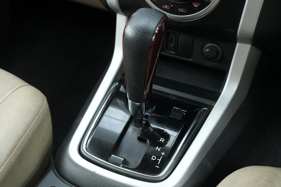 2018 ISUZU MU-X 1.9 DVD NAVI 2WD สีขาว เลขไมล์ 95149 กม. 10