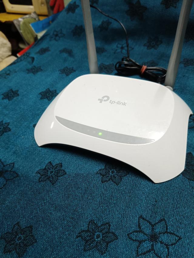 เราเตอร์ Wi-Fi TP-Link TL-WR840N N300 พร้อมสายชาร์จ สภาพดีพร้อมใช้งาน