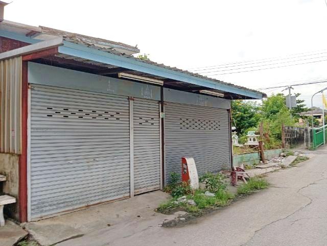 มีประตูเหล็ก 2 บาน ทวีวัฒนา คลองมหาสวัสดิ์ วัดปุรณาวาส ตลาดศาลายา 1.6 กม รร.สาธิตนานาชาติ ม.มหิดล 1.9 กม.ให้เช่าห้องพร้อ 1