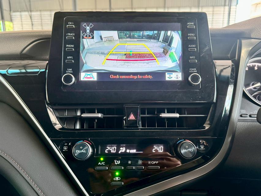2023 Toyota Camry 2.5 sport เบนซิน ไมล์ 10,000 km.  13