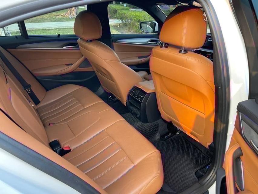 BMW 530e M Sport 10