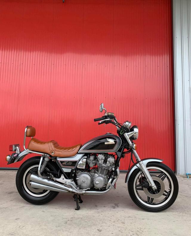 รถเก่าคลาสสิค Honda CB750 ปี 1982 2